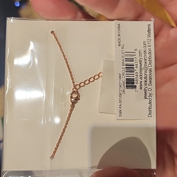 Brand New Adore Rose Gold Plated + Swarovski Crystal Necklace - Picture 4 of 4